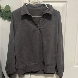 Women's Gray Button-Up Top